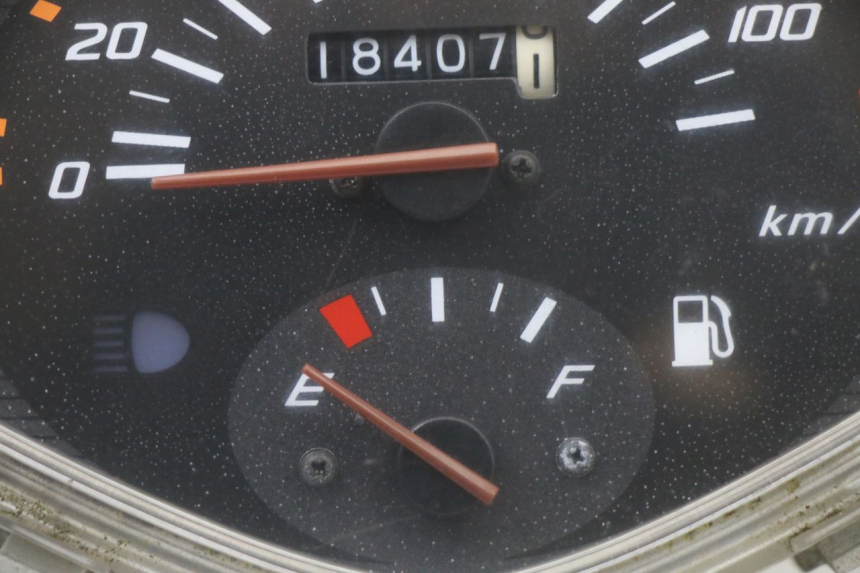photo de SPEEDOMETER HONDA SCV LEAD 100 (2003 - 2007) - Zoom on usage condition
