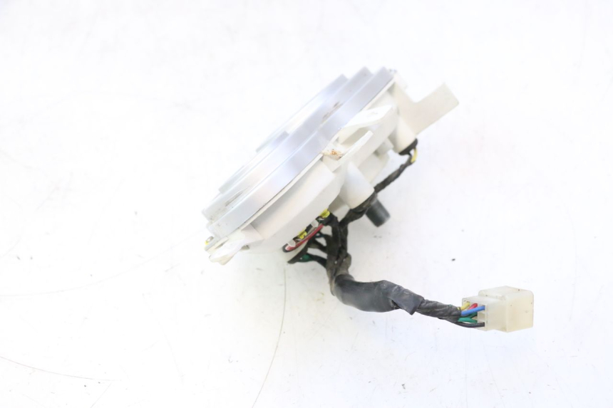 photo de SPEEDOMETER KEEWAY HURRICANE 50 (2006 - 2019) - Surface and material condition