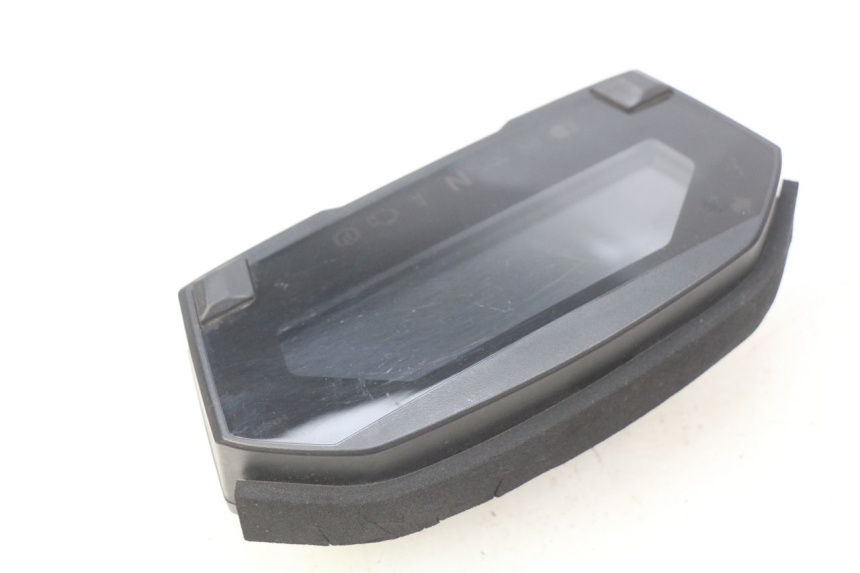 photo de SPEEDOMETER HONDA INTEGRA NC D 750 (2016 - 2018) - Surface and material condition