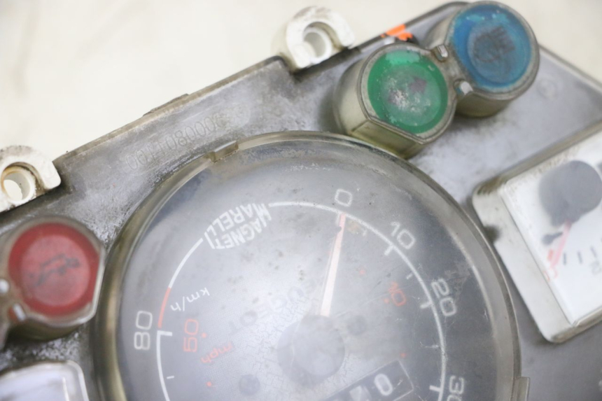 photo de SPEEDOMETER PEUGEOT JET FORCE CARBU 50 (2003 - 2016) - Distinctive features