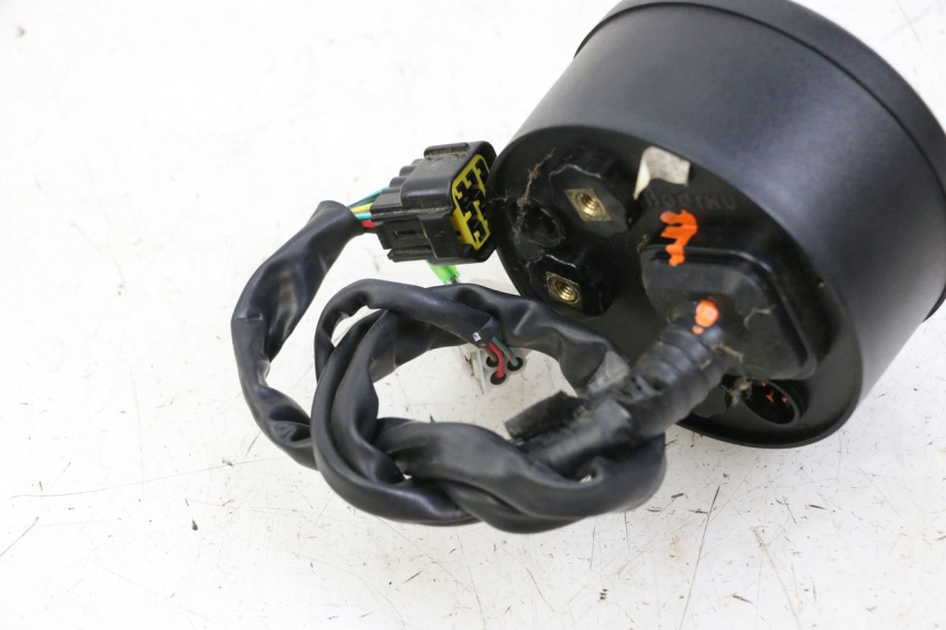 photo de SPEEDOMETER KEEWAY K-LIGHT KLIGHT 125 (2018 - 2025) - Fixing points details