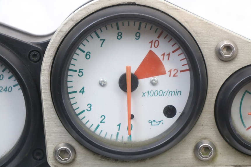 photo de SPEEDOMETER KAWASAKI ZR7 ZR-7 S 750 (1999 - 2004) - Alternative perspective