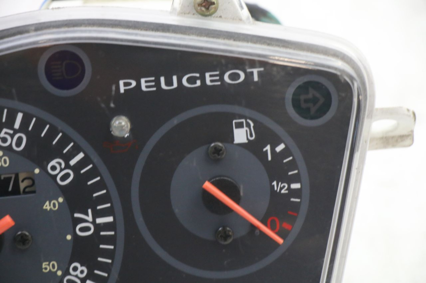 photo de SPEEDOMETER PEUGEOT KISBEE 2T 50 (2010 - 2017) - Zoom on usage condition