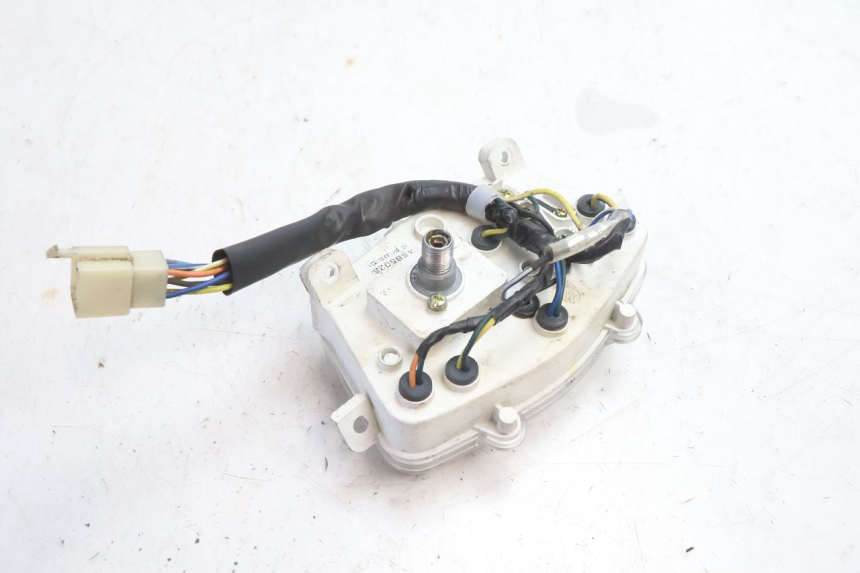 photo de SPEEDOMETER PEUGEOT KISBEE 2T 50 (2010 - 2017) - Surface and material condition