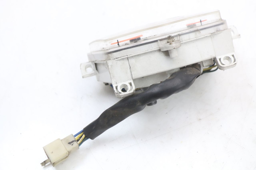 photo de SPEEDOMETER PEUGEOT KISBEE 4T 50 (2018 - 2022) - Fixing points details
