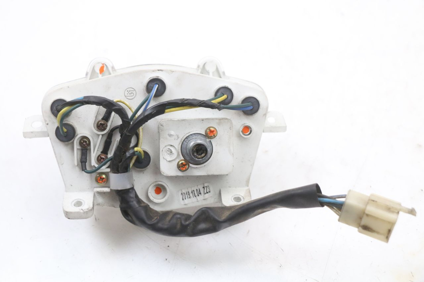 photo de SPEEDOMETER PEUGEOT KISBEE 4T 50 (2018 - 2022) - Surface and material condition