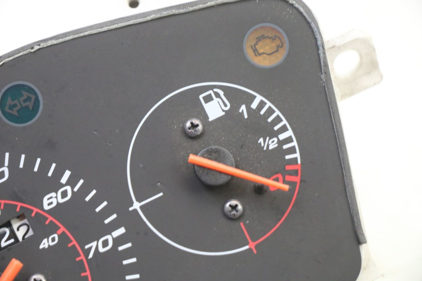 photo de SPEEDOMETER PEUGEOT KISBEE 4T 50 (2018 - 2022) - Zoom on usage condition