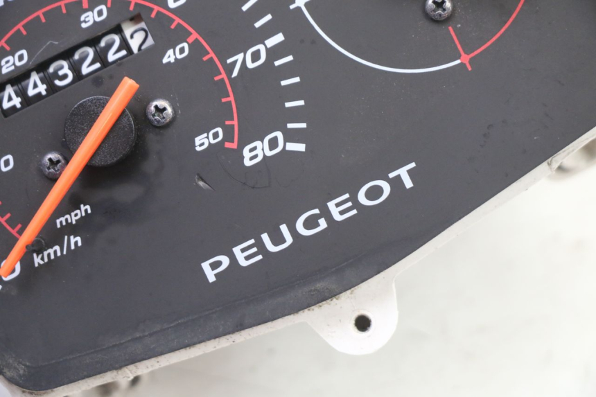 photo de SPEEDOMETER PEUGEOT KISBEE 4T 50 (2018 - 2022) - Alternative perspective