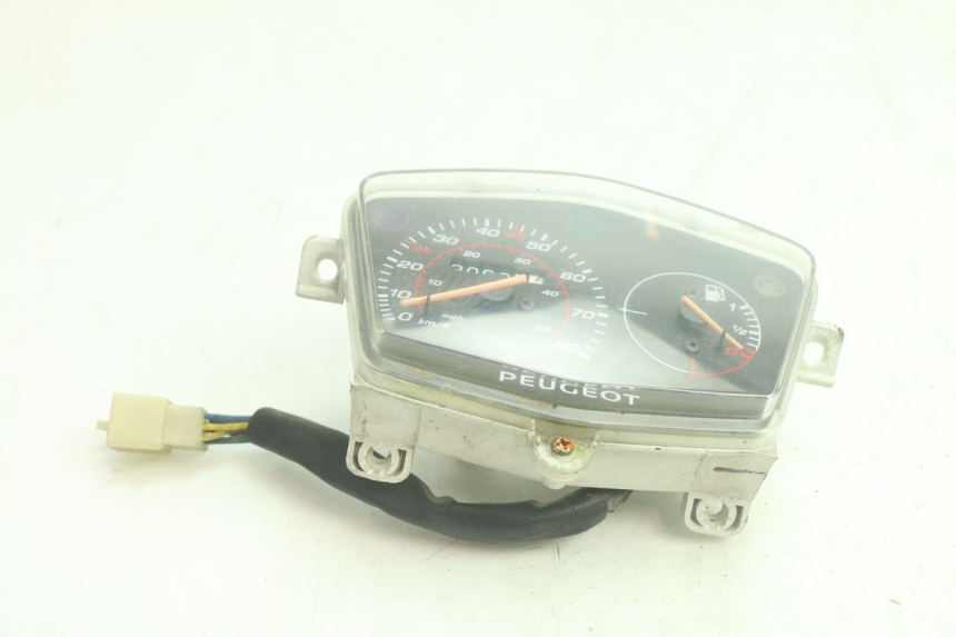photo de SPEEDOMETER PEUGEOT KISBEE 4T 50 (2018 - 2022) - Alternative perspective