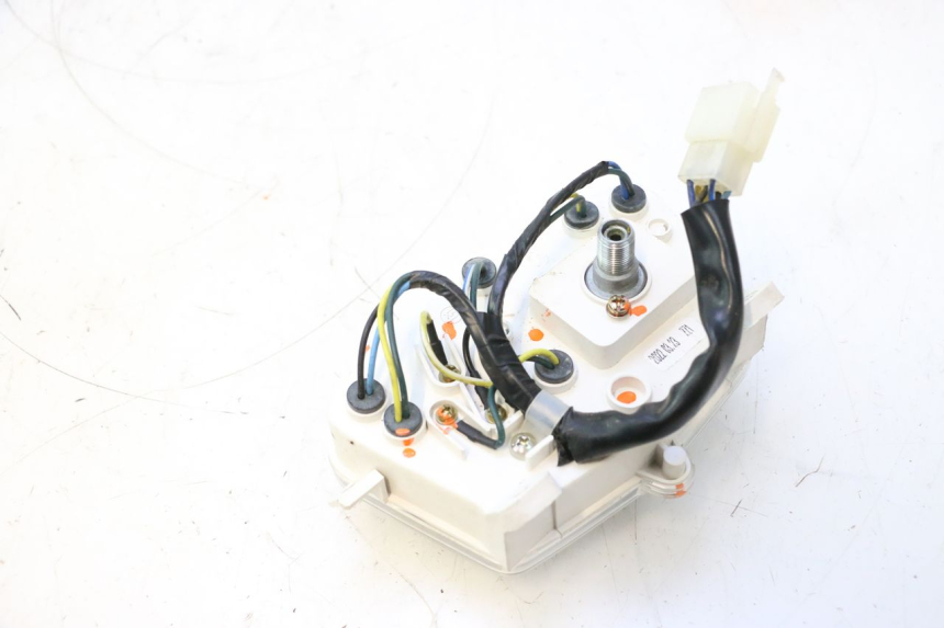 photo de SPEEDOMETER PEUGEOT KISBEE 4T 50 (2018 - 2022) - Alternative perspective