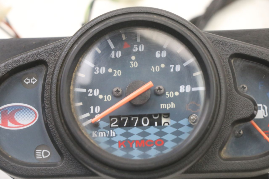 photo de SPEEDOMETER KYMCO AGILITY 4T 50 (2018 - 2022) - Alternative perspective