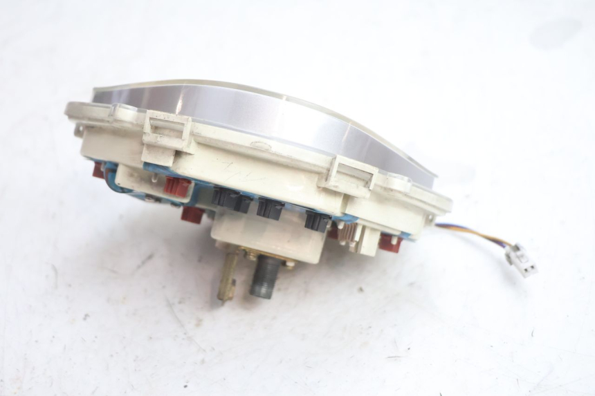 photo de SPEEDOMETER PIAGGIO LIBERTY 125 (1998 - 2008) - Fixing points details