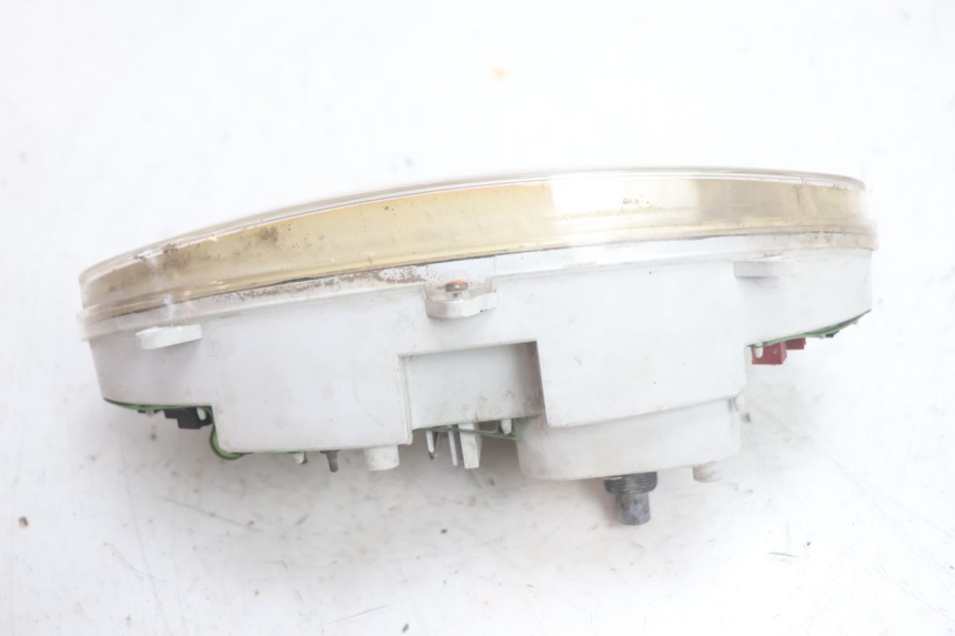 photo de SPEEDOMETER PIAGGIO LIBERTY 50 (1998 - 2003) - Fixing points details
