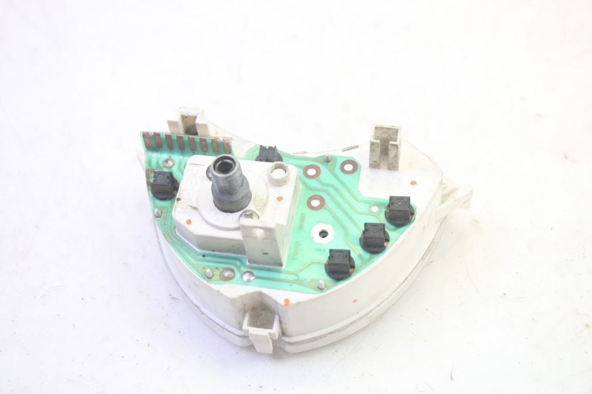 photo de SPEEDOMETER PEUGEOT LUDIX 50 (2008 - 2017) - Fixing points details