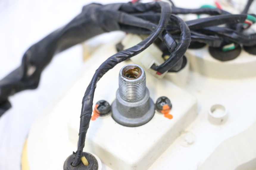photo de SPEEDOMETER KEEWAY MATRIX RX9 125 (2006 - 2007) - Surface and material condition
