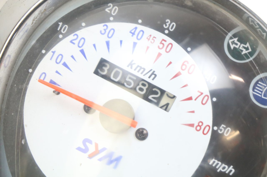 photo de SPEEDOMETER SYM MIO 50 (2011 - 2017) - Distinctive features