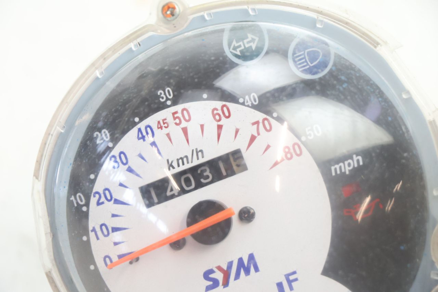 photo de SPEEDOMETER SYM MIO 50 (2005 - 2010) - Zoom on usage condition