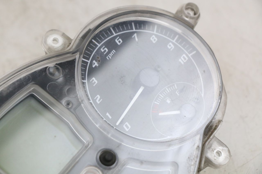 photo de SPEEDOMETER PIAGGIO MP3 LT 400 (2007 - 2012) - Alternative perspective
