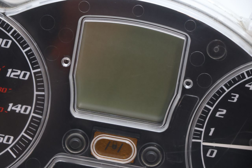 photo de SPEEDOMETER PIAGGIO MP3 LT 300 (2010 - 2016) - Zoom on usage condition
