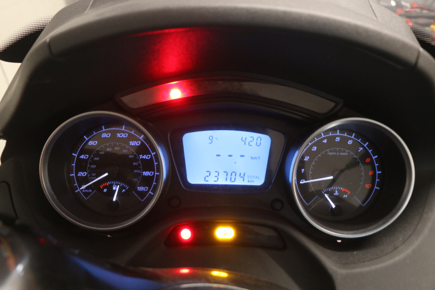 photo de SPEEDOMETER PIAGGIO MP3 500 (2014 - 2017) - Focus on structure