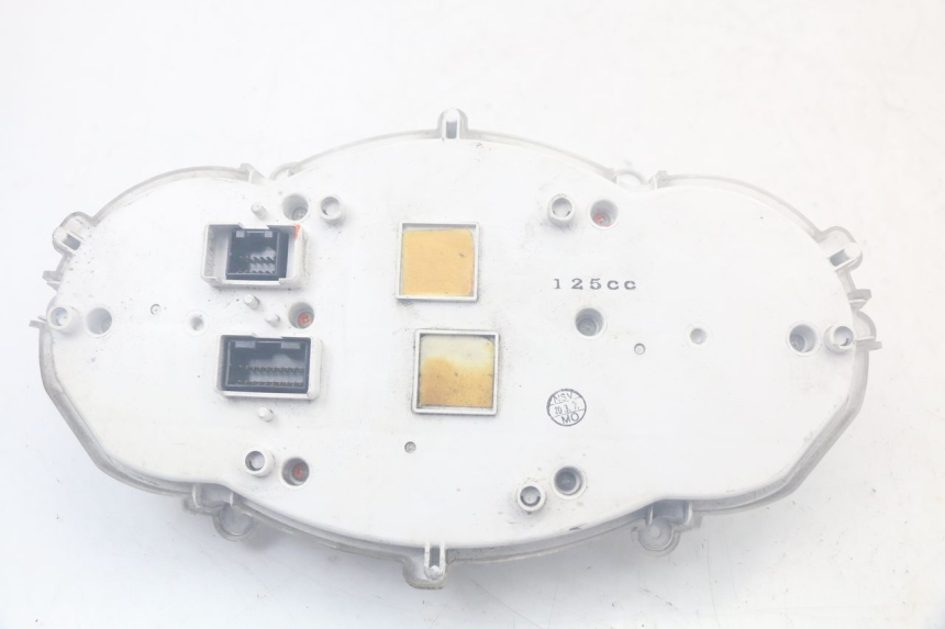 photo de SPEEDOMETER PIAGGIO MP3 125 (2006 - 2014) - Surface and material condition