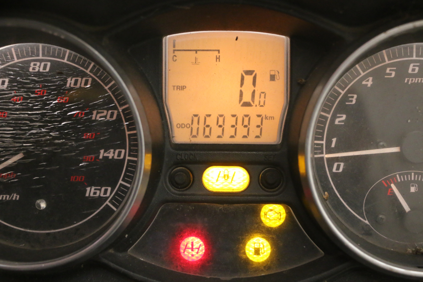 photo de SPEEDOMETER PIAGGIO MP3 RL 250 (2006 - 2010) - Product overview