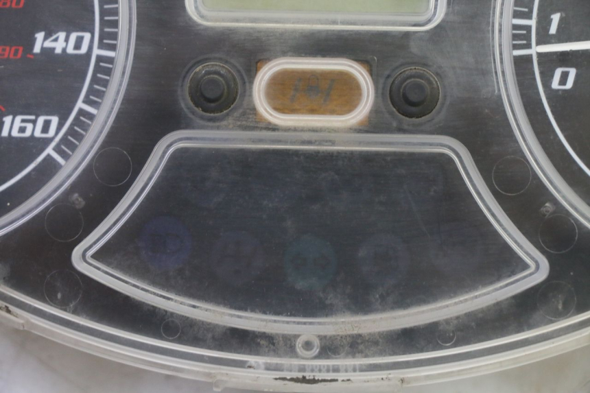 photo de SPEEDOMETER PIAGGIO MP3 RL 250 (2006 - 2010) - Alternative perspective