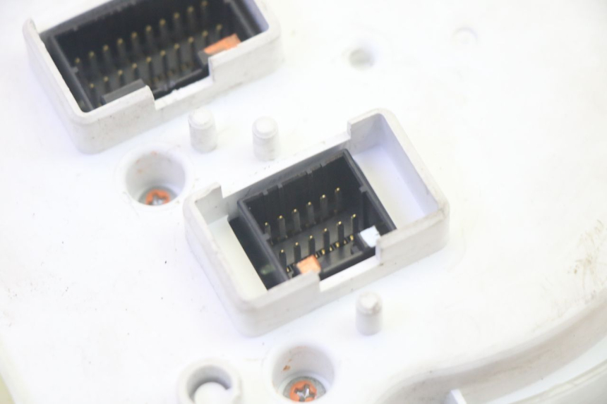 photo de SPEEDOMETER PIAGGIO MP3 RL 250 (2006 - 2010) - Component zoom