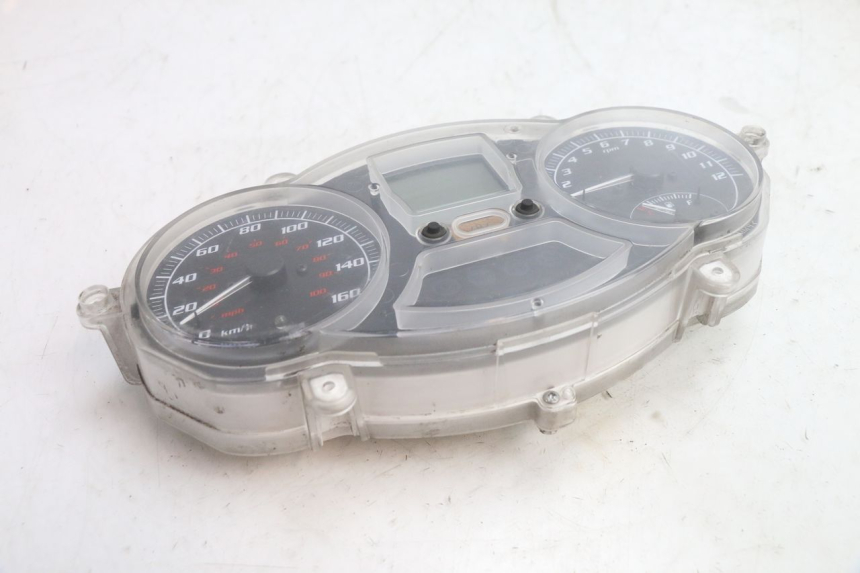 photo de SPEEDOMETER PIAGGIO MP3 125 (2006 - 2014) - Fixing points details