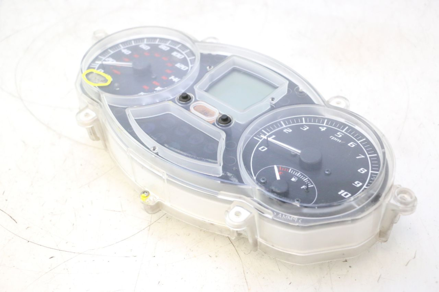 photo de SPEEDOMETER PIAGGIO MP3 500 (2011 - 2015) - Surface and material condition
