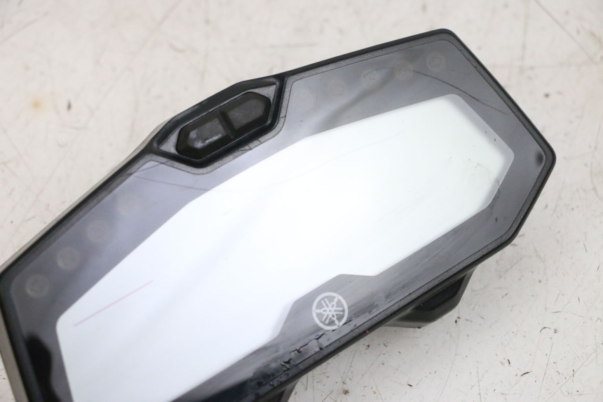 photo de SPEEDOMETER YAMAHA MT-07 MT07 ABS 700 (2018 - 2020) - Alternative perspective