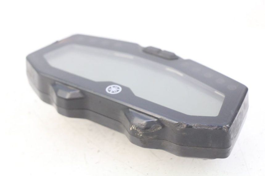 photo de SPEEDOMETER YAMAHA MT-07 MT07 700 (2018 - 2020) - Fixing points details