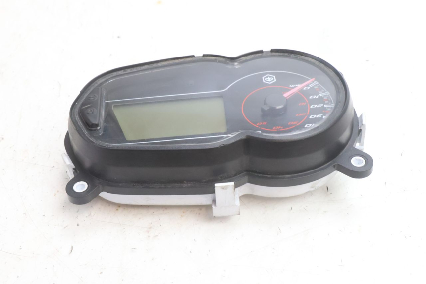 photo de SPEEDOMETER PIAGGIO NEW TYPHOON 50 (2018 - 2021) - Fixing points details
