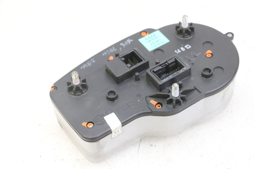 photo de SPEEDOMETER GILERA NEXUS 125 (2009 - 2013) - Fixing points details