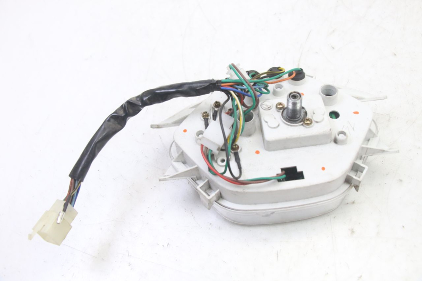 photo de SPEEDOMETER JM MOTORS OLDIES GT 4T 50 (2018 - 2025) - Surface and material condition