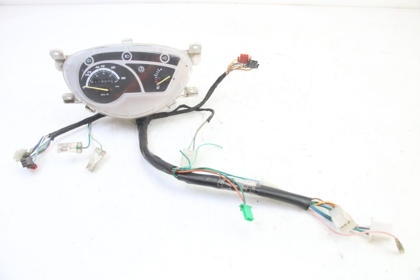 photo de SPEEDOMETER SYM ORBIT 2 4T 50 (2008 - 2017) - Alternative perspective