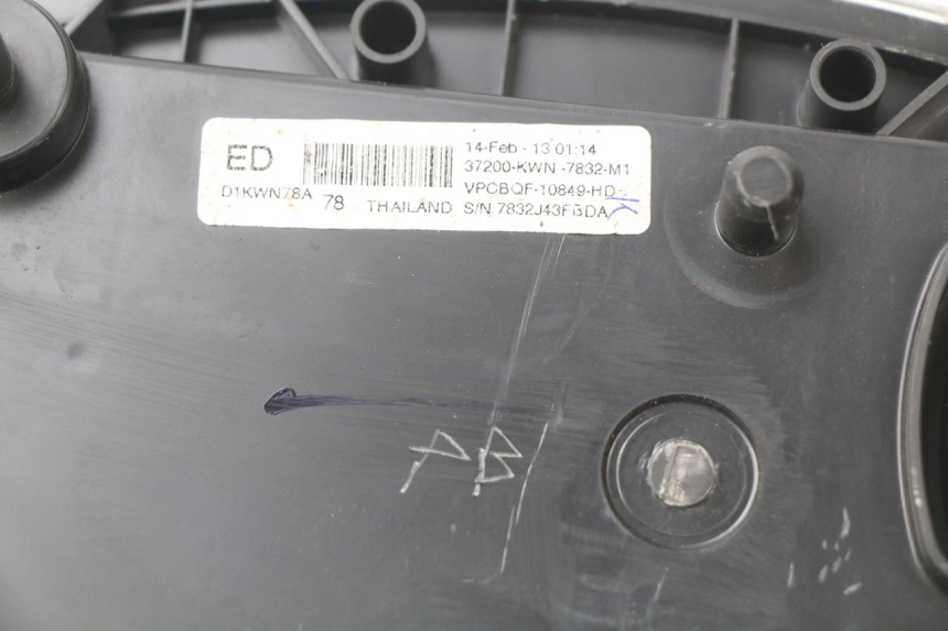 photo de SPEEDOMETER HONDA PCX (JF47) 125 (2012 - 2013) - Technical close-up