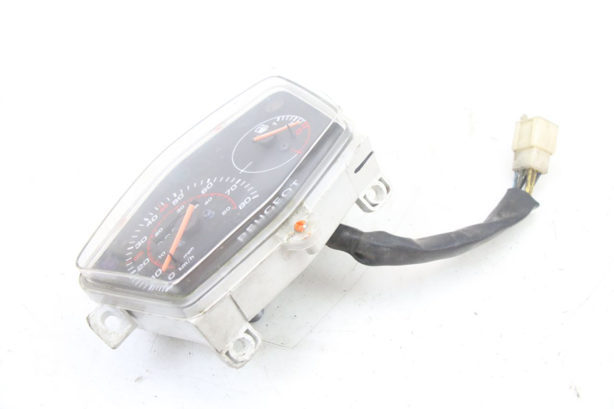 photo de SPEEDOMETER PEUGEOT KISBEE 4T 50 (2018 - 2022) - Technical close-up