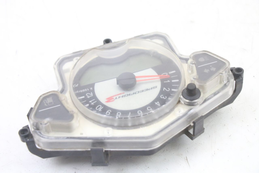 photo de SPEEDOMETER PEUGEOT SPEEDFIGHT 3 LC 2T 50 (2009 - 2015) - Fixing points details