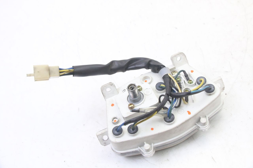 photo de SPEEDOMETER PEUGEOT STREETZONE I 2T 50 (2018 - 2020) - Fixing points details