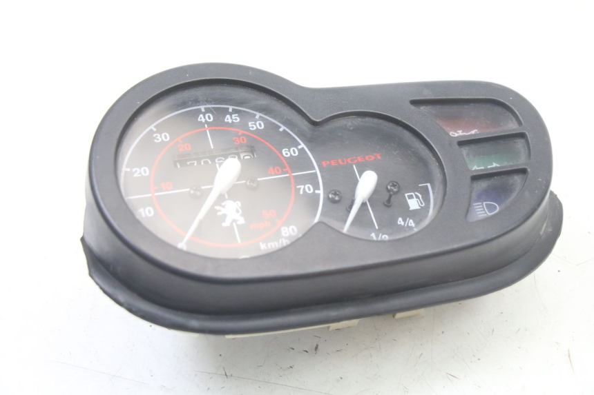 photo de SPEEDOMETER PEUGEOT TREKKER TKR 50 (2005 - 2014) - Alternative perspective
