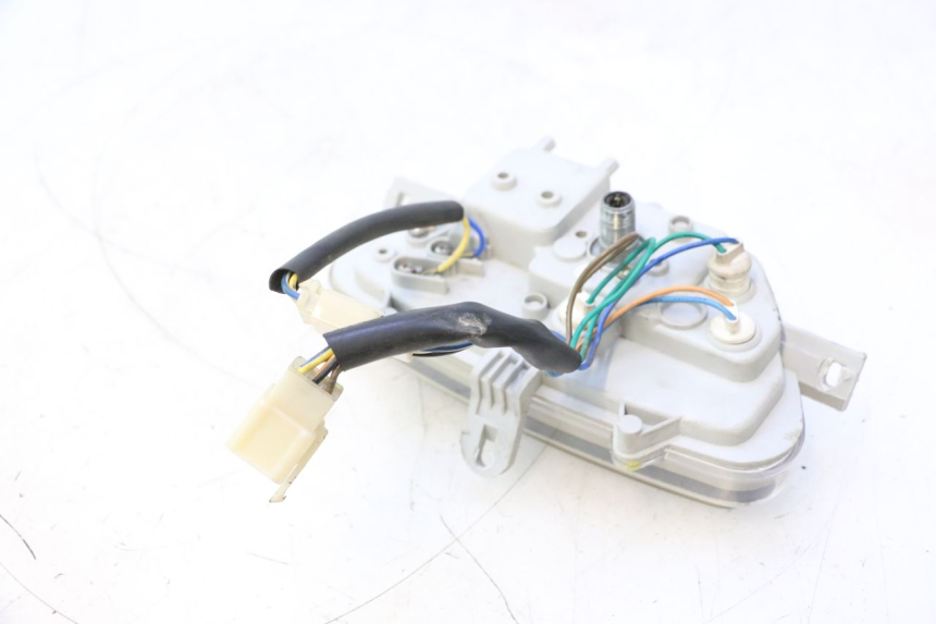 photo de SPEEDOMETER VASTRO R-ONE 4T 50 (2014 - 2022) - Alternative perspective