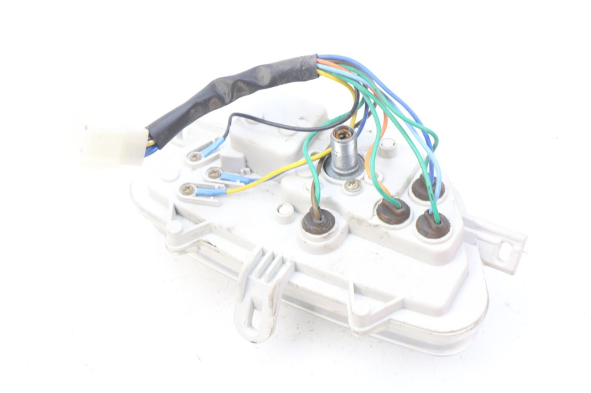 photo de SPEEDOMETER TNT MOTOR ROMA 10' 4T 50 (2007 - 2018) - Fixing points details