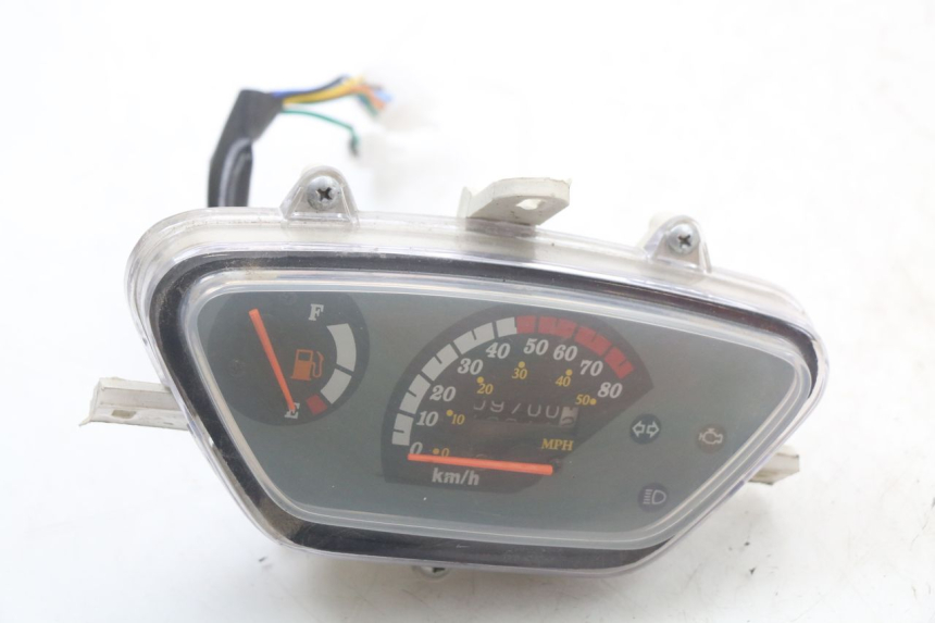 photo de SPEEDOMETER TNT MOTOR ROMA 10' 4T 50 (2019 - 2022) - Zoom on usage condition