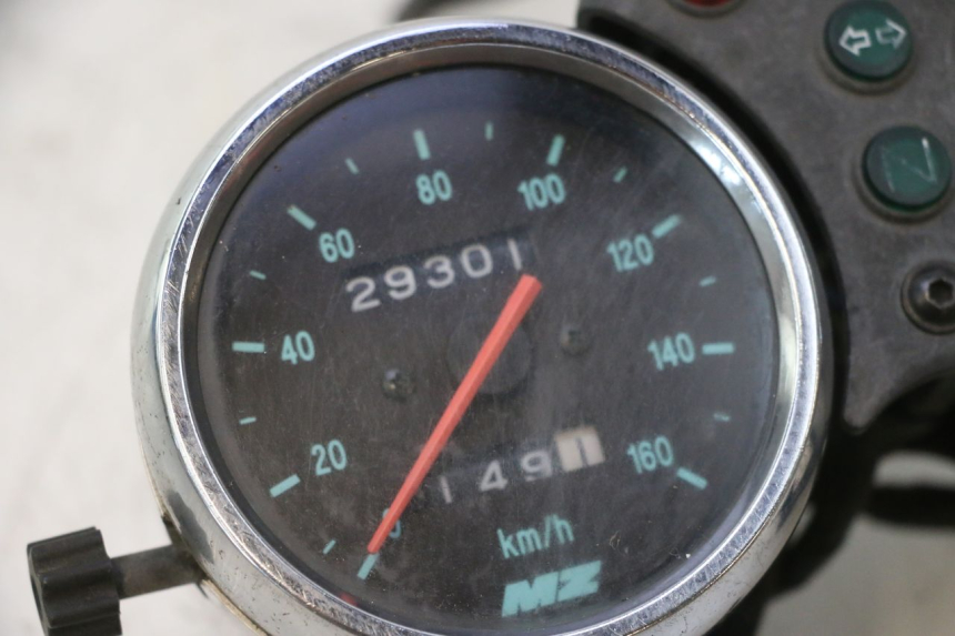 photo de SPEEDOMETER MZ RT 125 (2000 - 2008) - Alternative perspective