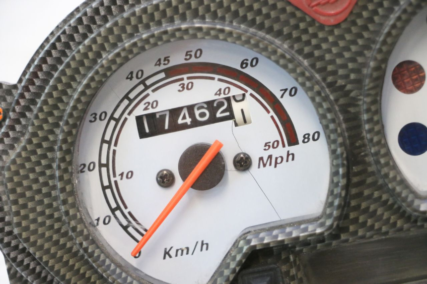 photo de SPEEDOMETER KEEWAY RY6 2T 50 (2011 - 2019) - Distinctive features