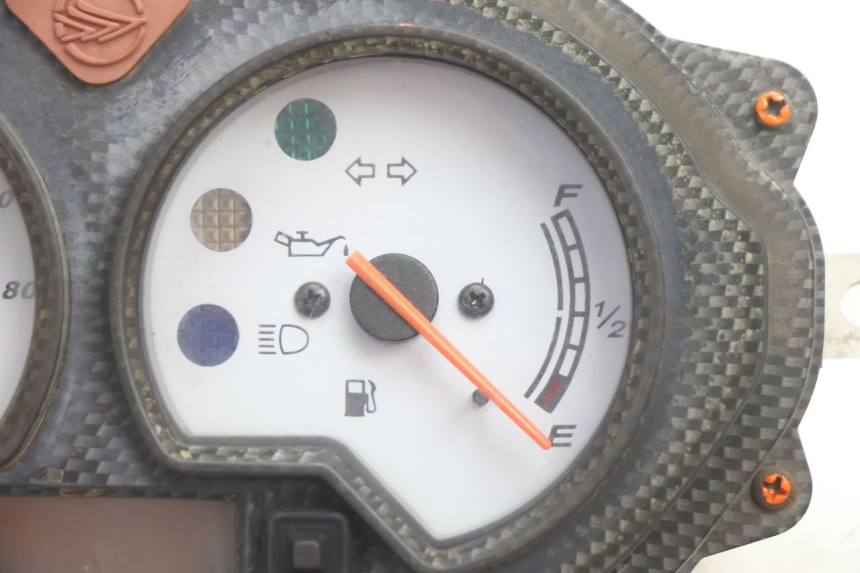 photo de SPEEDOMETER KEEWAY RY6 2T 50 (2011 - 2019) - Zoom on usage condition