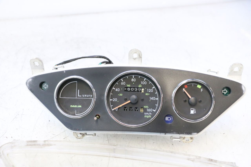 photo de SPEEDOMETER DAELIM S2 125 (2006 - 2007) - Alternative angle