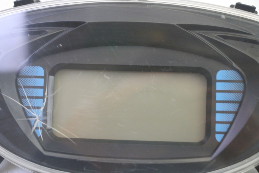 photo de SPEEDOMETER JM MOTORS SANTANA EVO 50 (2024 - 2026) - Zoom on usage condition