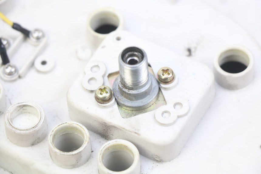 photo de SPEEDOMETER JM MOTORS SANTANA 50 (2014 - 2023) - Fixing points details